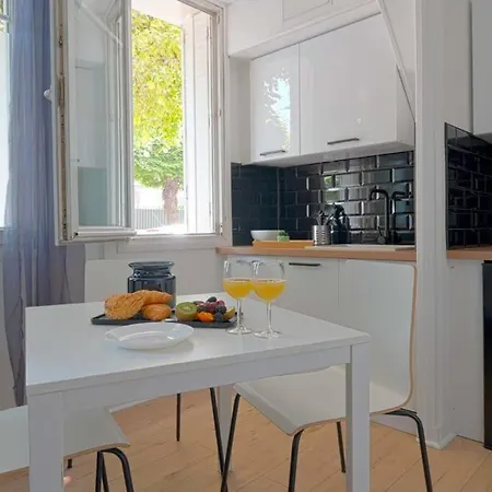 Charmant 2 Pieces A Issy Les Moulineaux Διαμέρισμα